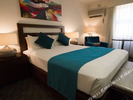 Фото Adelaide Royal Coach