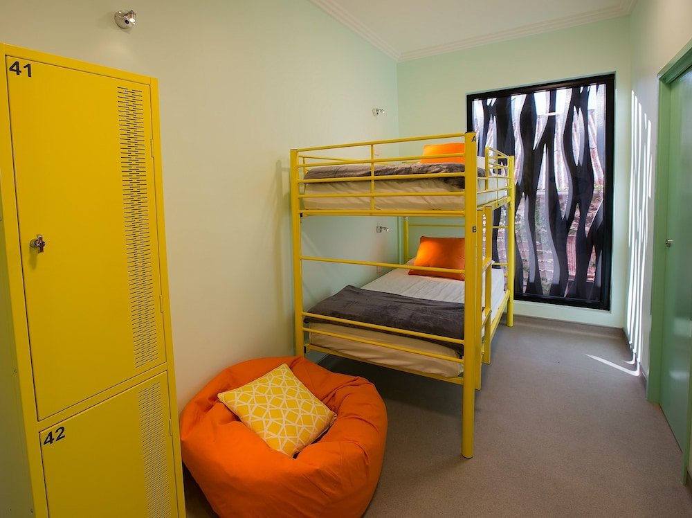 Фото Breeze Lodge - Hostel
