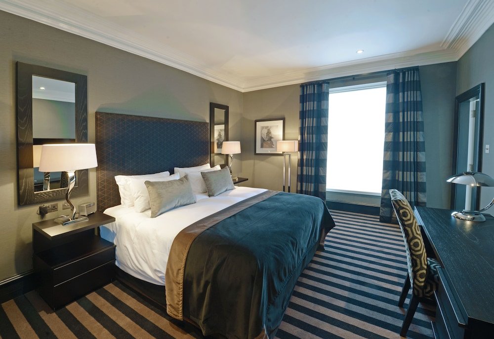 Фото The Chester Hotel