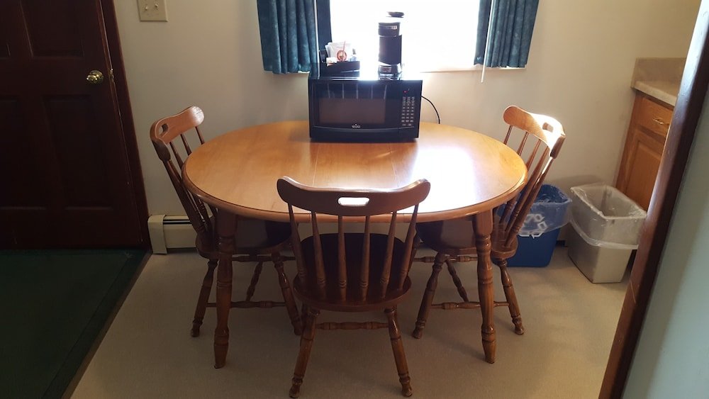 Фото Riverbank Motel and Cabins