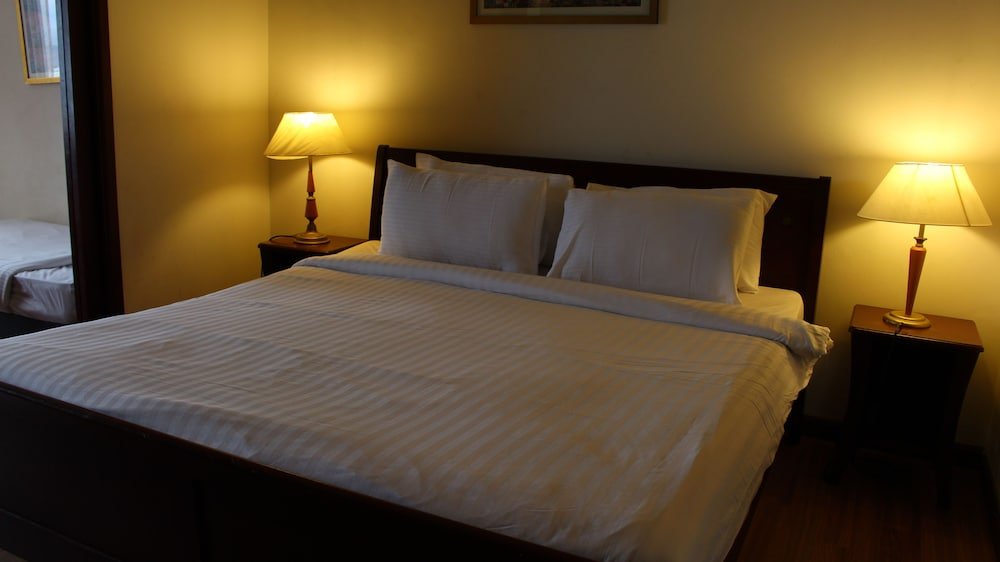 Фото Royal Service Suites at Times Square