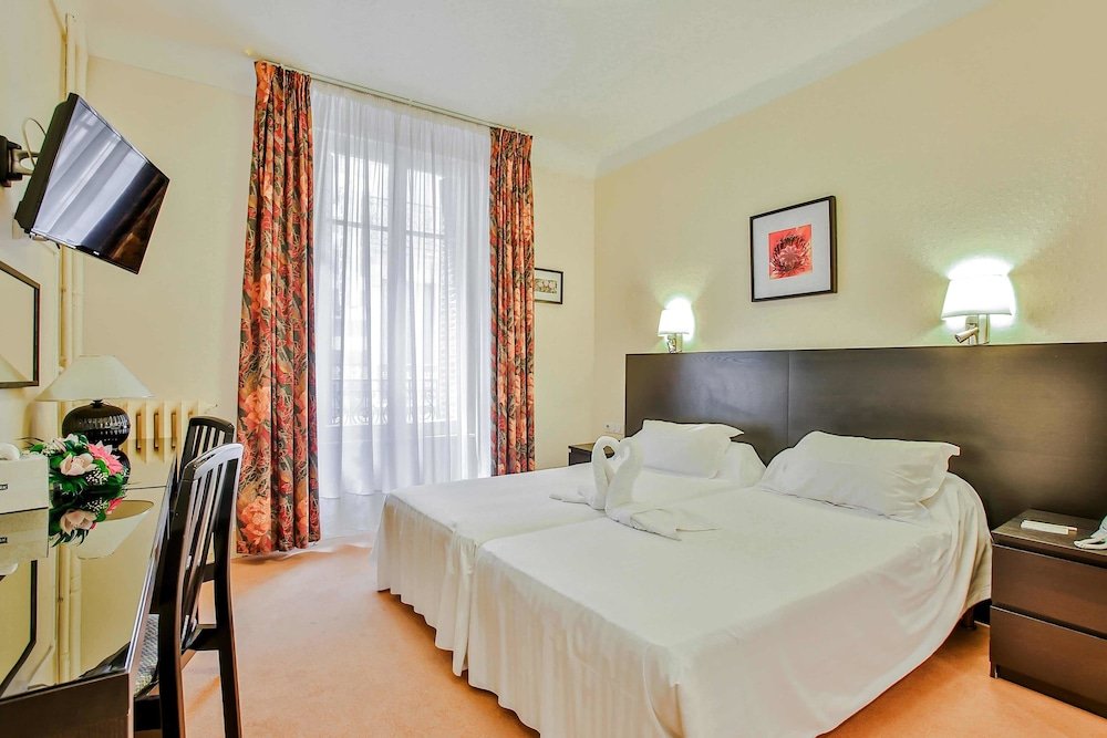 Фото Logis Midland