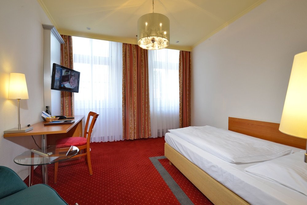 Фото Hotel Celler Hof