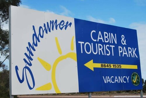 Гостиница The Sundowner Cabin & Tourist Park в Уайалле