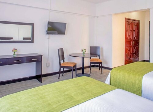 Гостиница Hotel Virreyes в Мехико