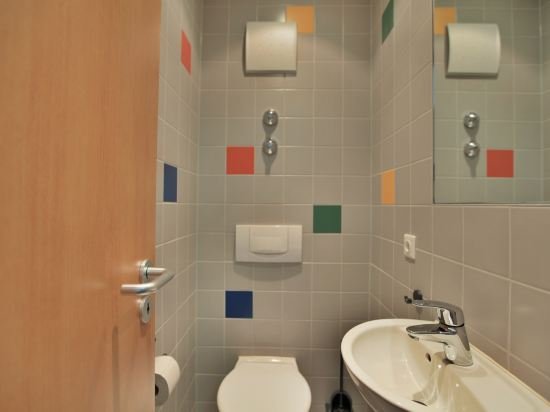 Фото Youth Hostel Cologne-Deutz