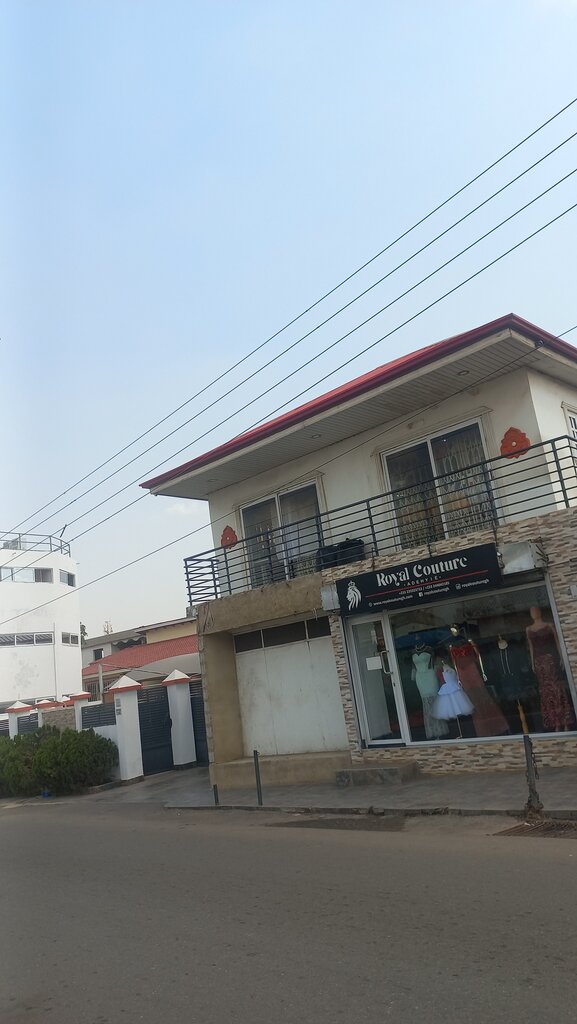 Clothing store Royal Couture, Accra, photo