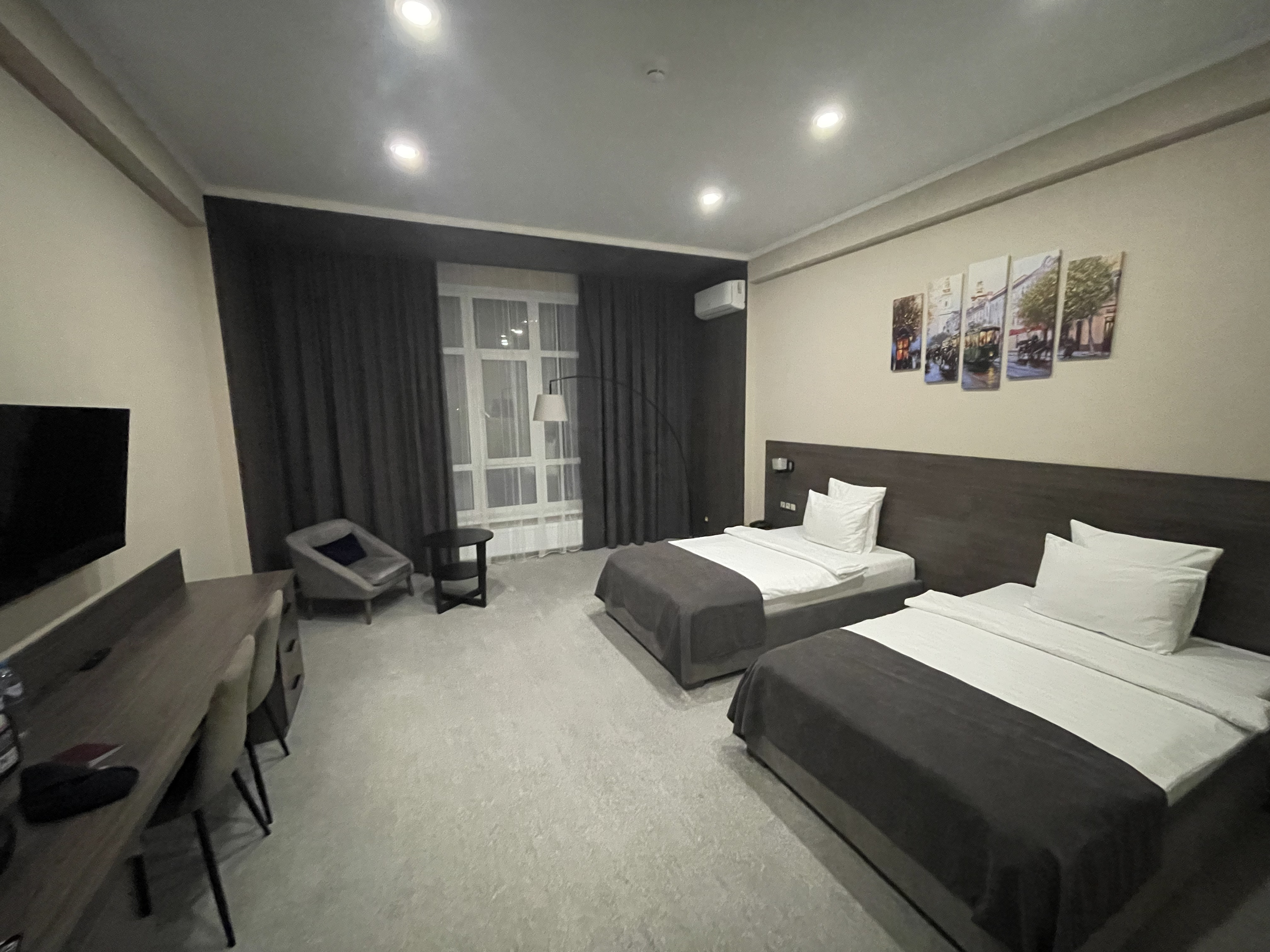 Фото отеля 2