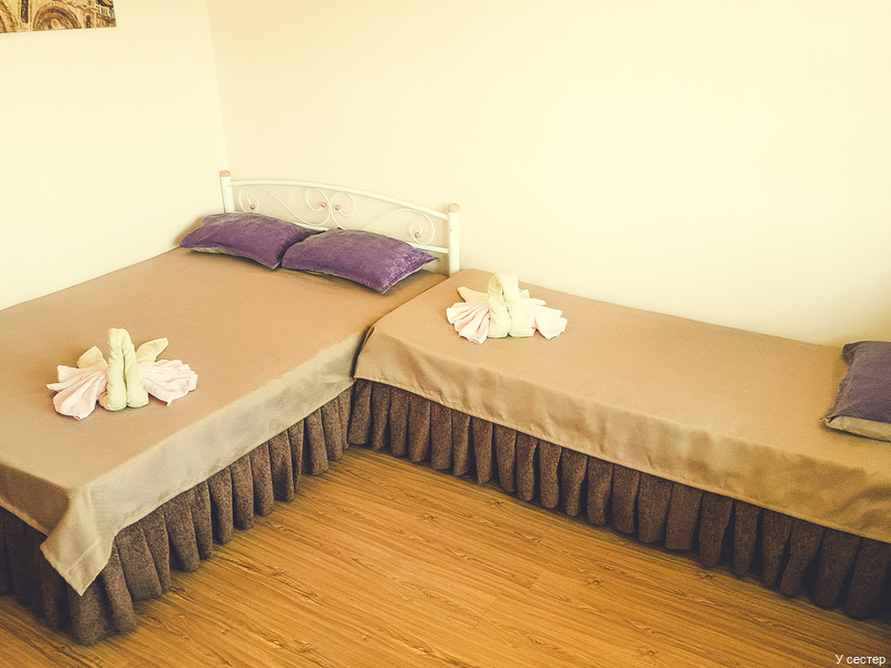 Фото У сестер