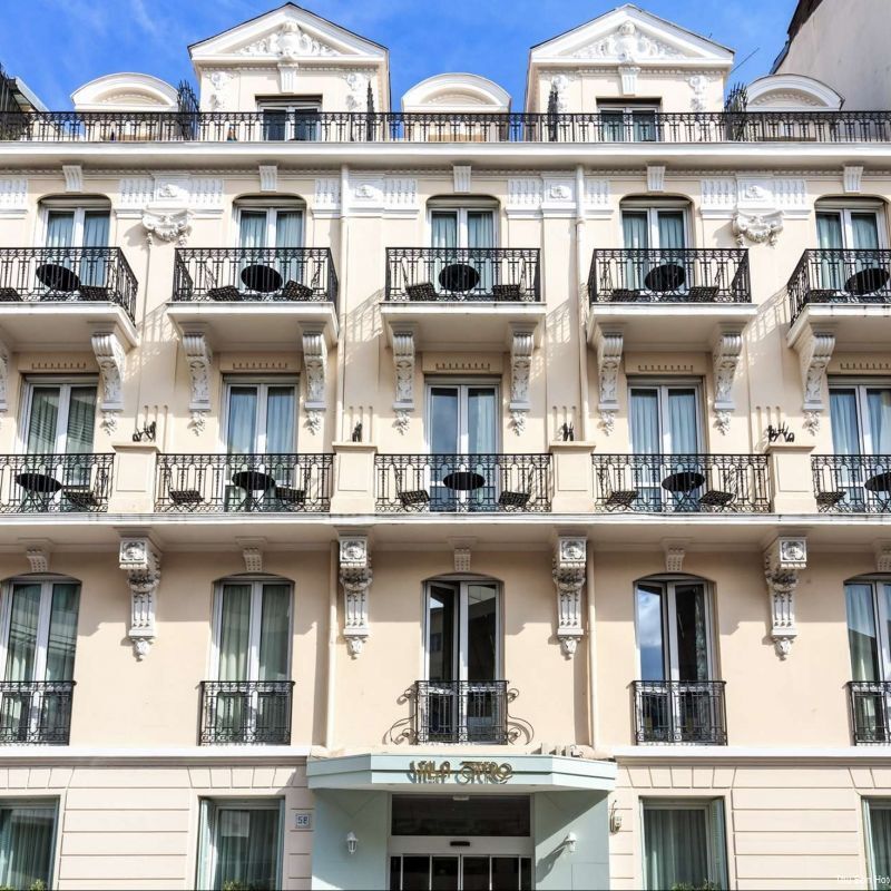 Фото отеля 1