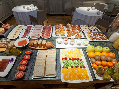 Внешний вид отеля Hotel Europa в Памплоне, фото 5