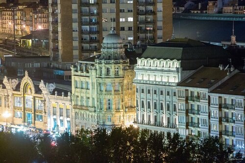 Внешний вид отеля Gran Hotel Domine Bilbao в Бильбао, фото 2