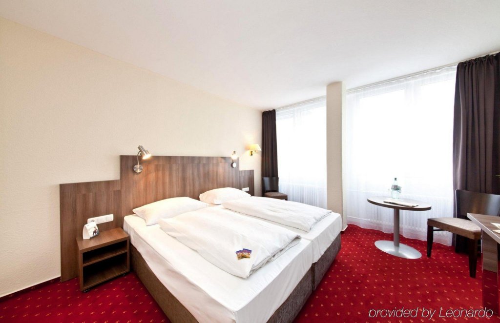 Фото Hotel Leonet