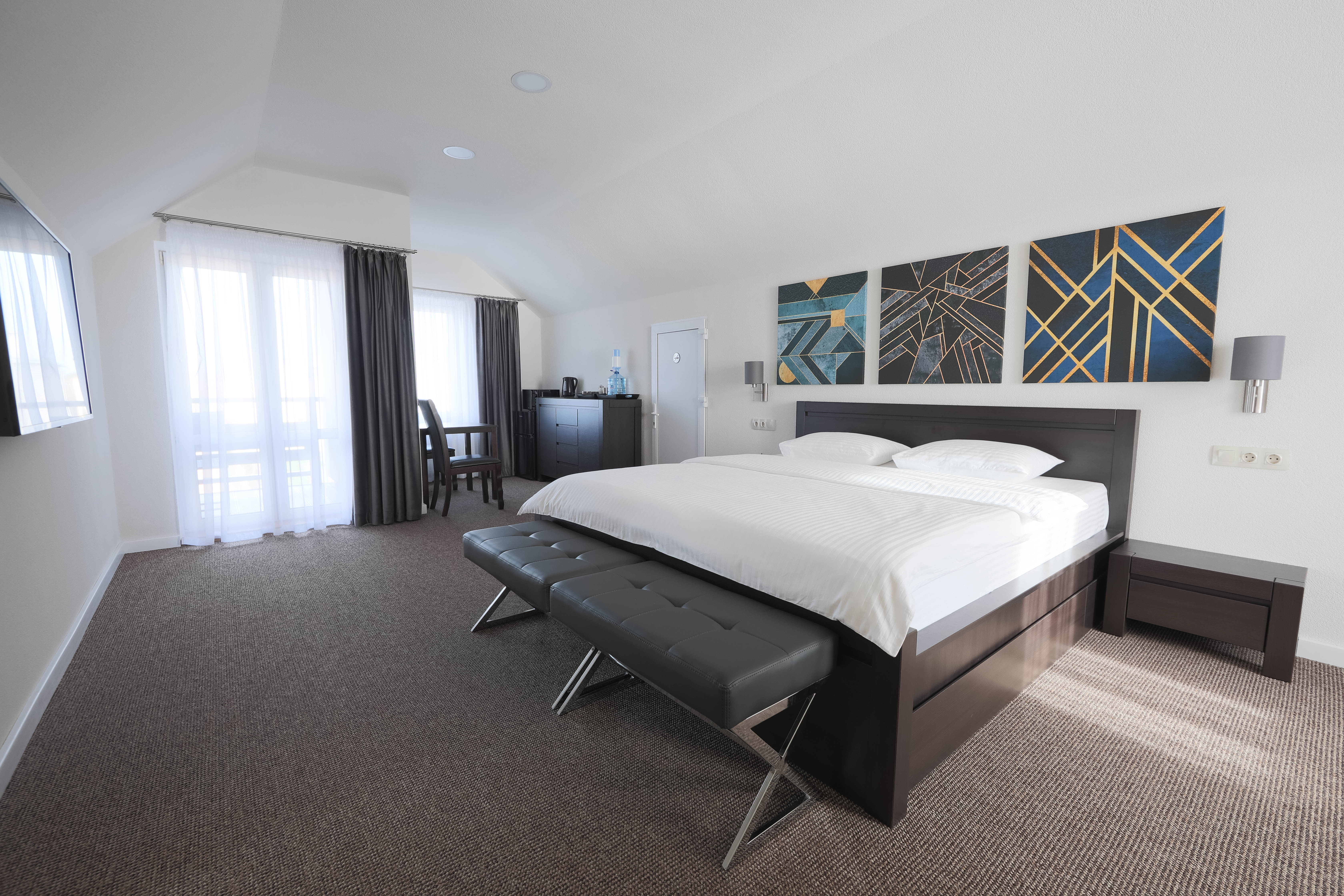 Фото отеля 2