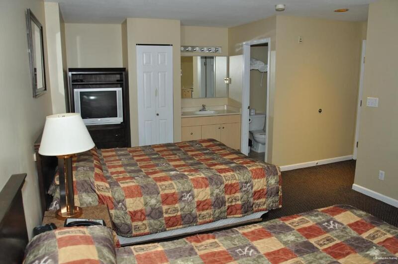 Фото Canadian Inn