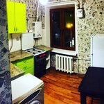 Rent apartment for a day Green apartment (prospekt Metalurhiv, 62), real estate agency