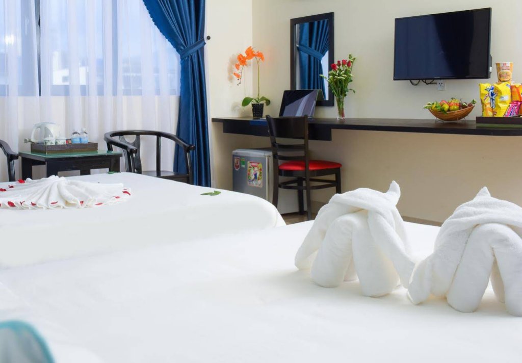 Фото La Maison Da Nang Beach