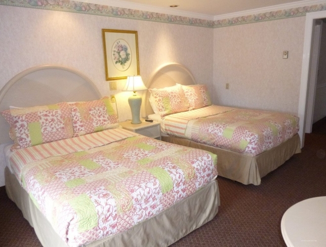 Фото Falmouth Heights Motor Lodge