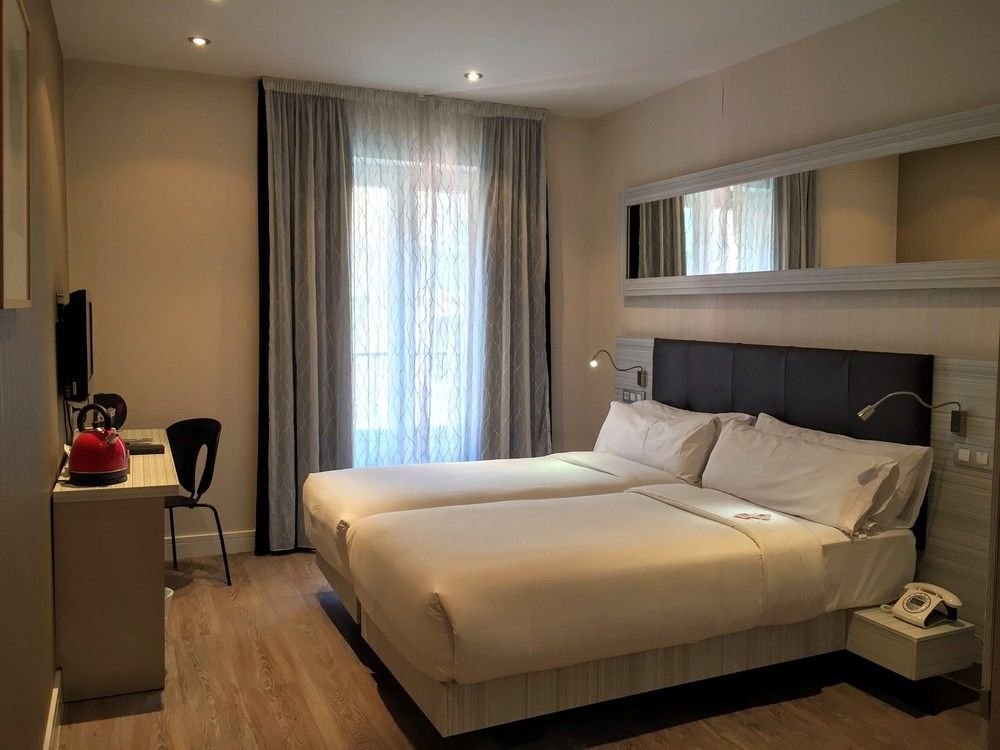 Фото Petit Palace Puerta del Sol