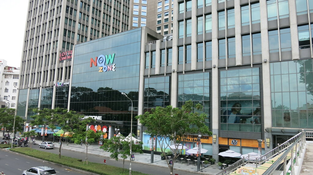 Shopping mall Nowzone Fashion Mall, Ho Chi Minh, photo