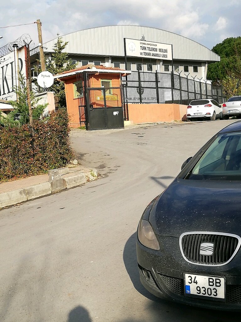 Lyceum Bahcelievler Turk Telekom Vocational And Technical Anatolian High School, Istanbul, photo