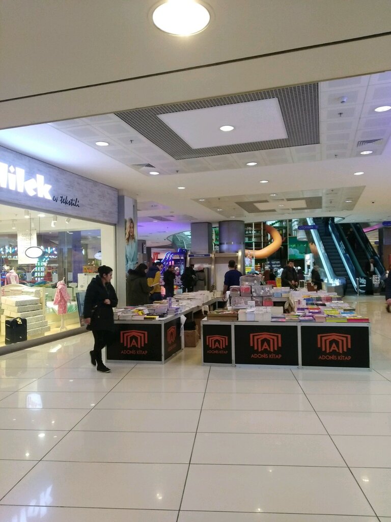 Bookstore Adonis Book, Istanbul, photo