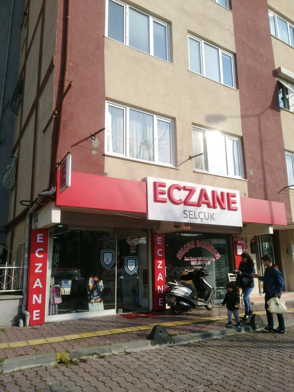 Selçuk Eczanesi, eczaneler, Yenibosna Merkez Mah., Okul 2. Sok., No19
