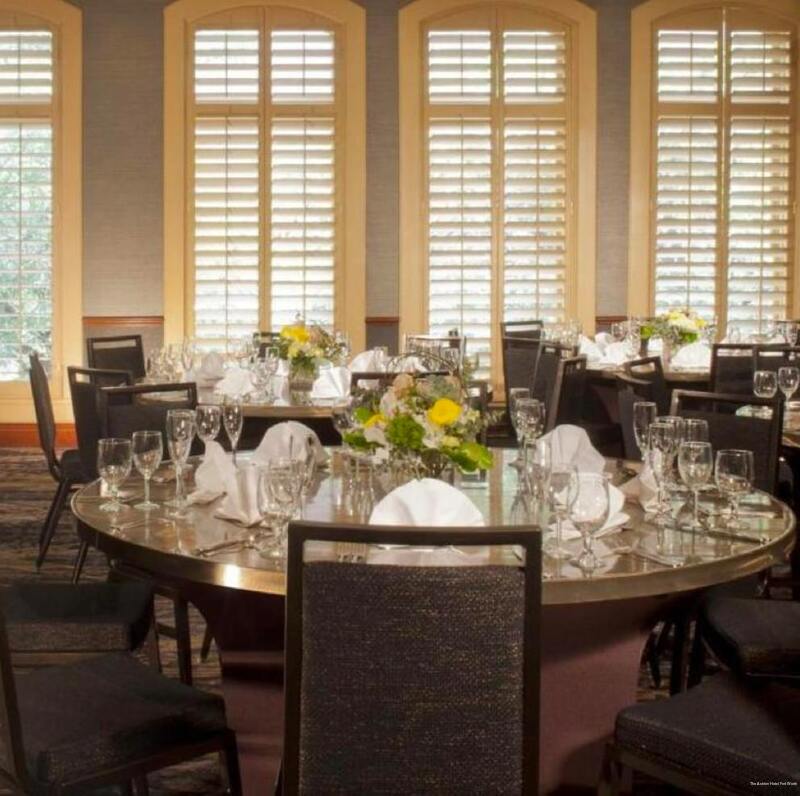 Фото The Ashton Hotel