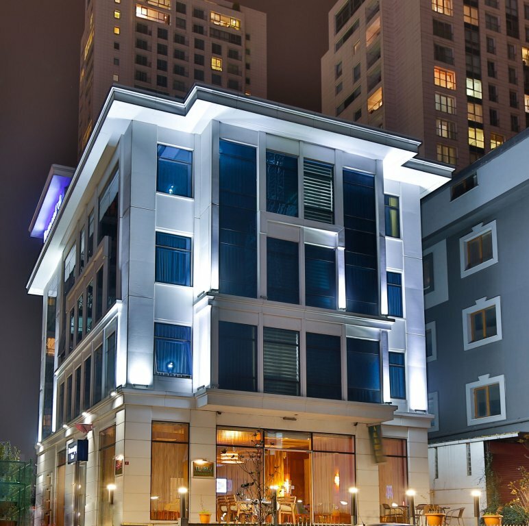 Гостиница Discovery Hotel в Умрание