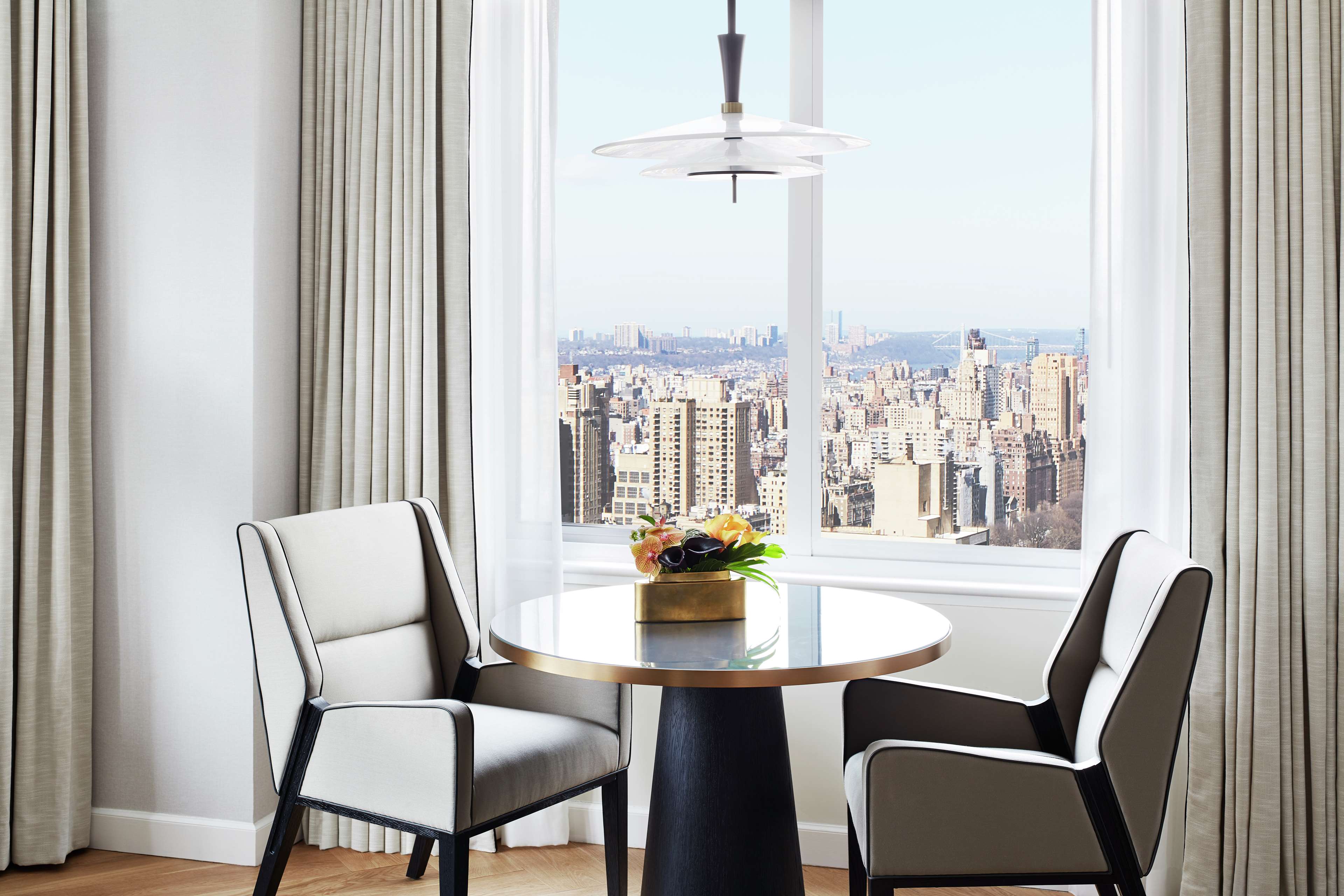 Фото Отель The Luxury Manhattan Midtown