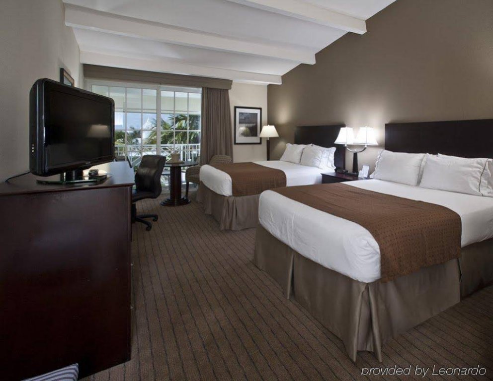 Фото Holiday Inn Express North Palm Beach-Oceanview, an Ihg Hotel