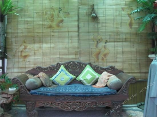 Фото Desak Putu Putra Homestay