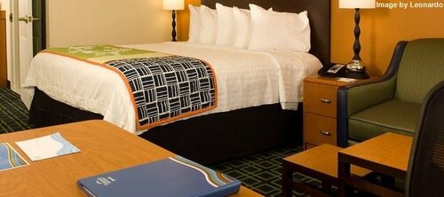 Гостиница Fairfield Inn & Suites Orlando Lake Buena Vista