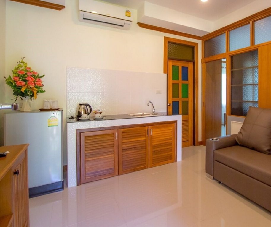 Фото Baan Ponchanok Hotel