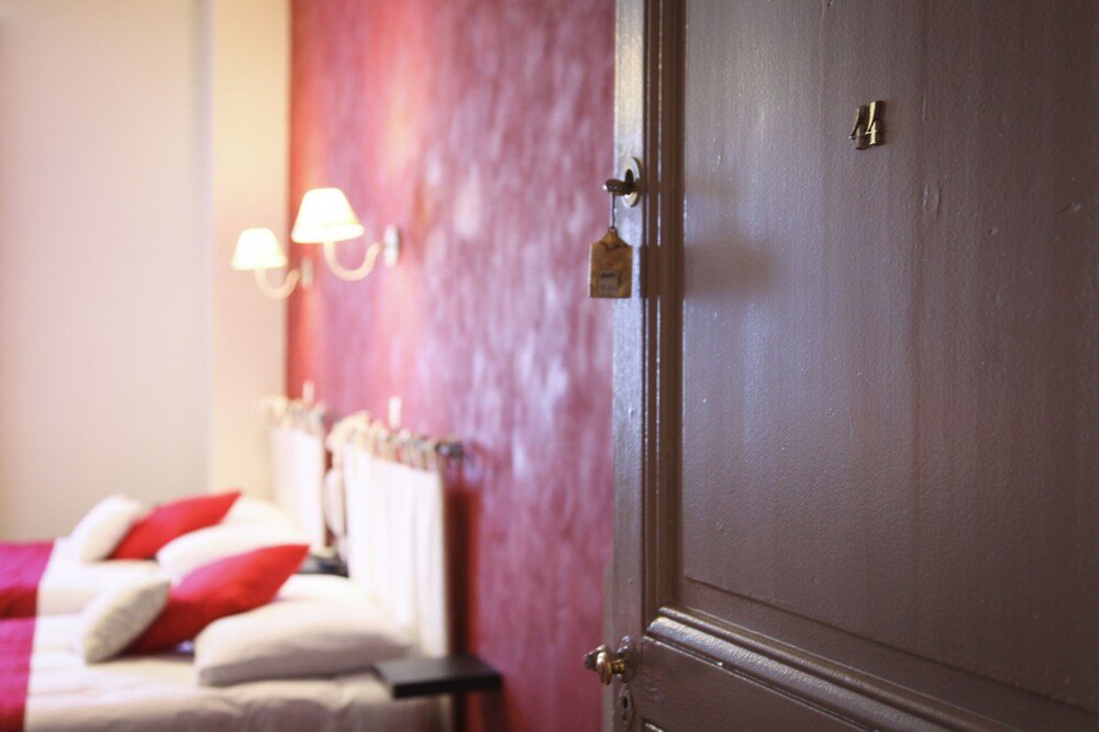 Фото Hotel du Midi