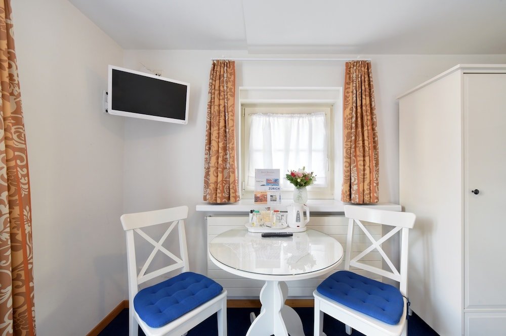 Фото Hotel Hirschen