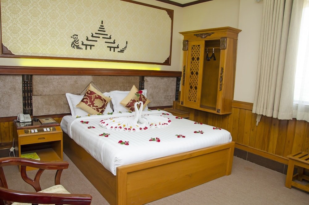 Фото Palace Hotel