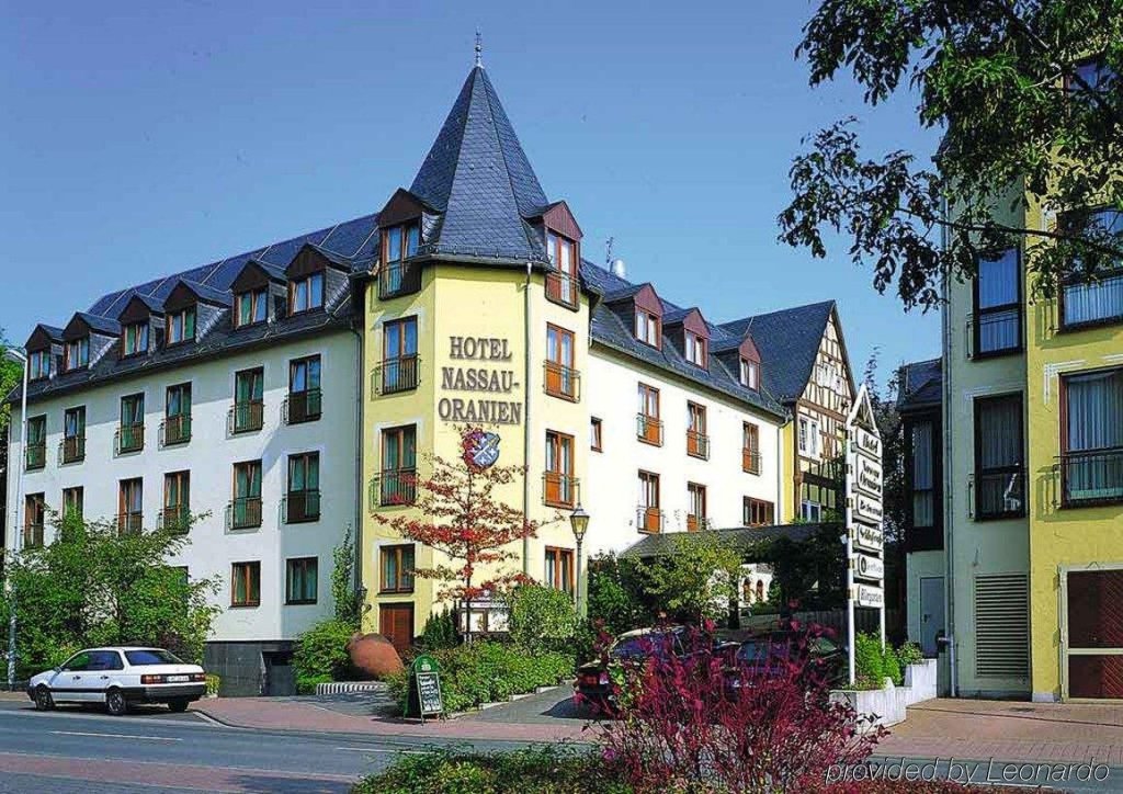 Фото отеля 1