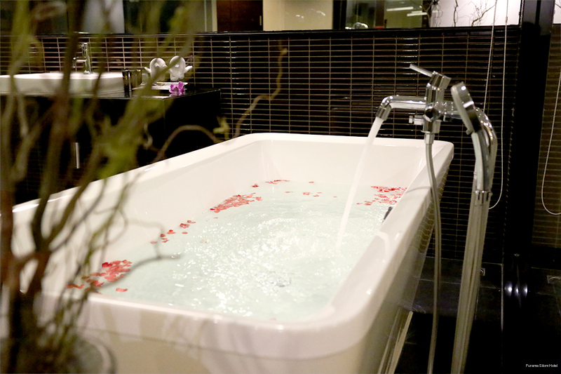 Фото Furama Silom Bangkok Hotel