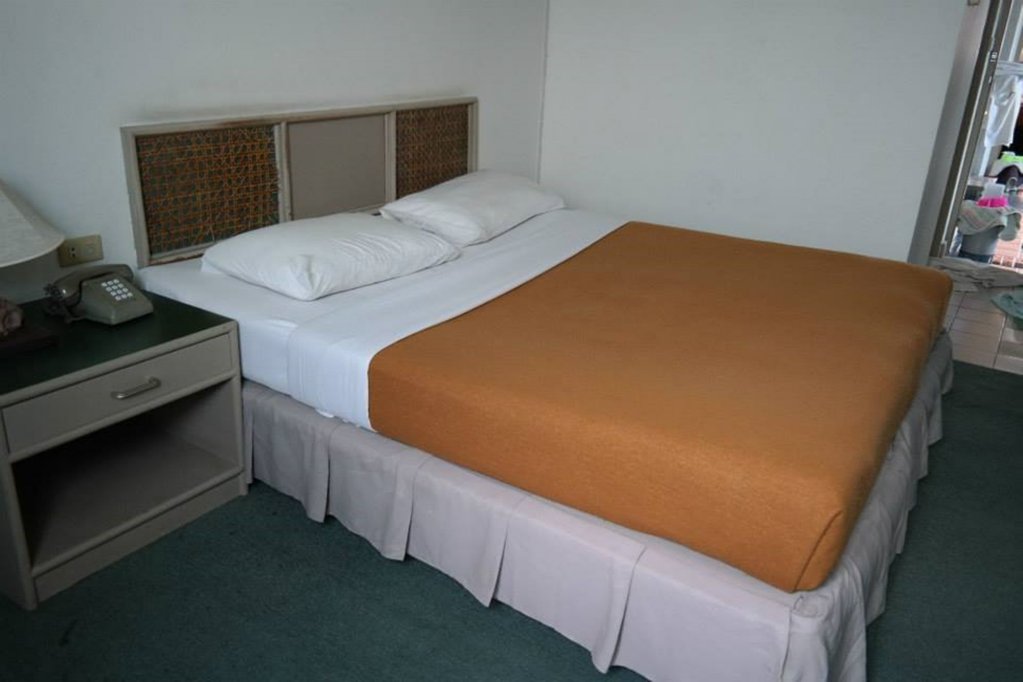 Фото Phuphaya Hotel