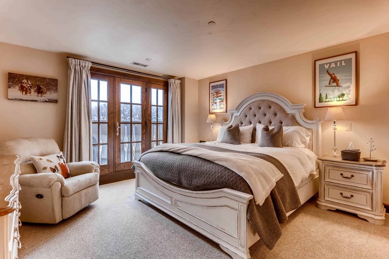 Фото Kiva Lodge by East West Hospitality