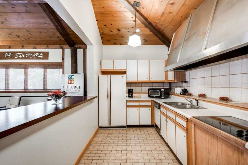 Фото Lodge Of Four Seasons Golf Resort, Marina & SPA