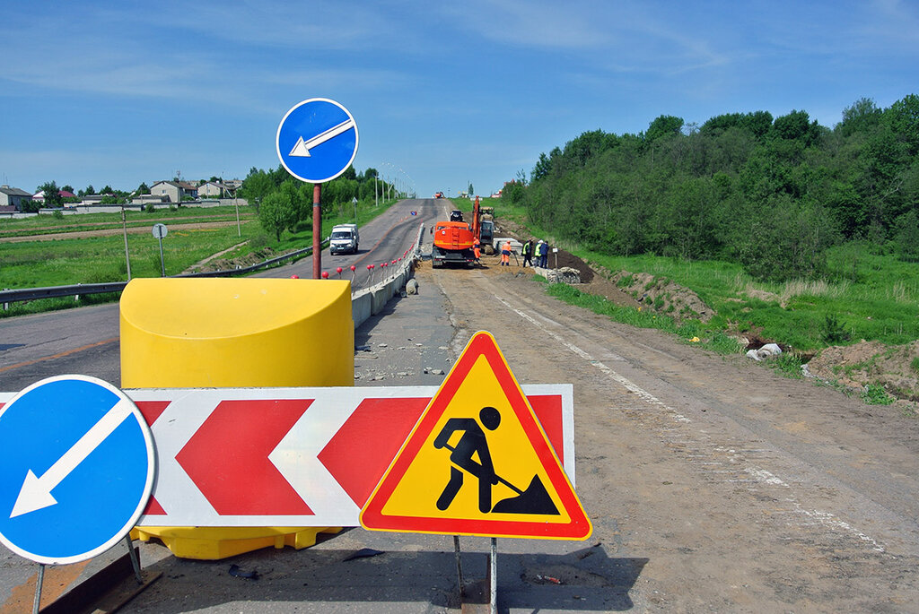 Правила установки знака об ожидаемых дорожных работ на дороге