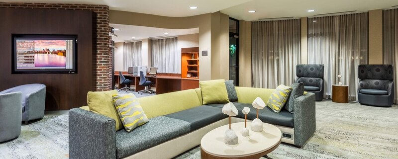 Фото Courtyard by Marriott Providence Lincoln