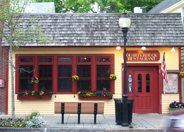 Фото Admiralty Inn & Suites