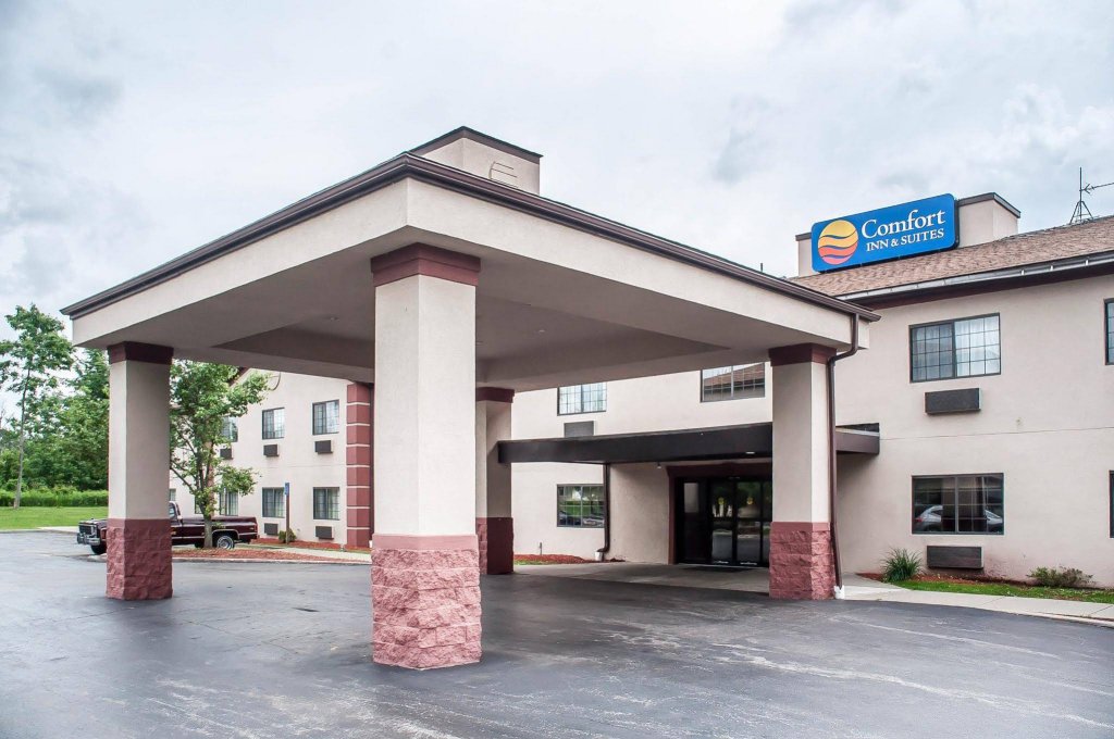 Фото Comfort Inn And Suites Hamburg