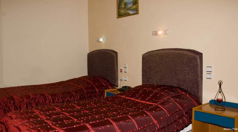 Фото Alexiou Hotel