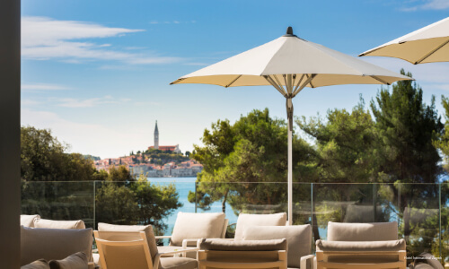 Фото International Hotel