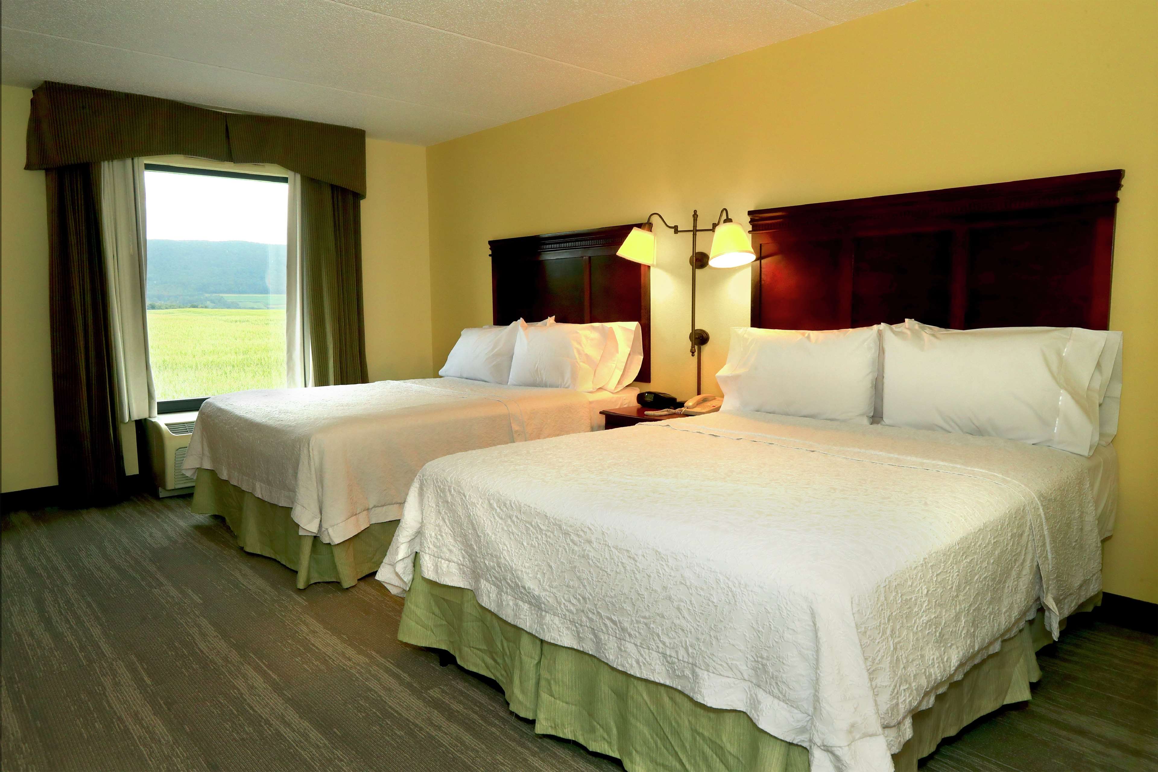 Фото Hampton Inn & Suites Lamar