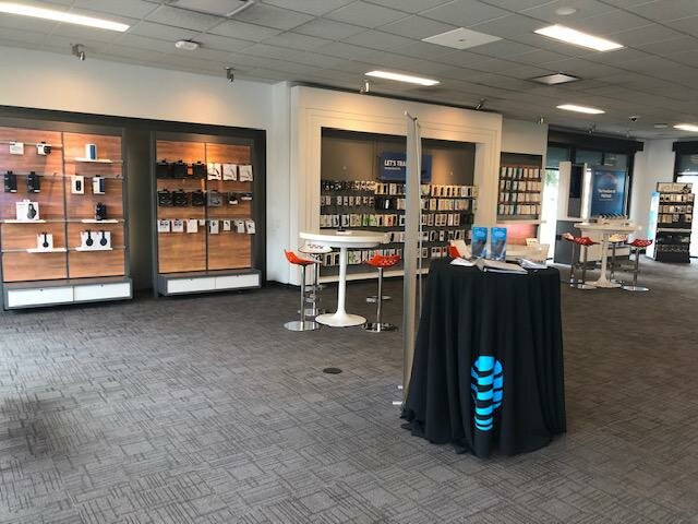 mobile phone store - At&t Store - Midland, photo 3.